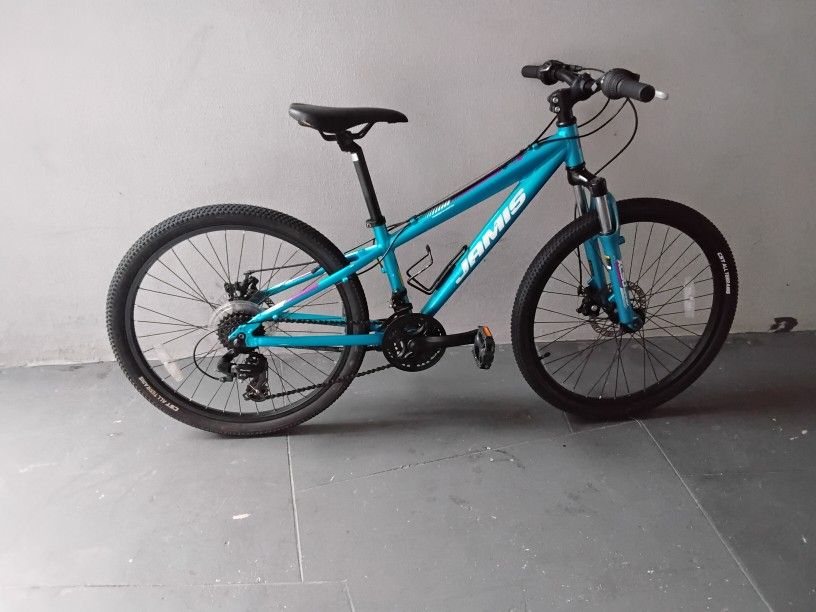 BICYCLE JAMIS 14 SPEED SIZE 24 BRAND NEW