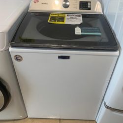 Maytag washer glasstop load new scratch and dent 