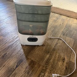 Baby Brezza Bottle Watmer & Bottle Sterilizer 