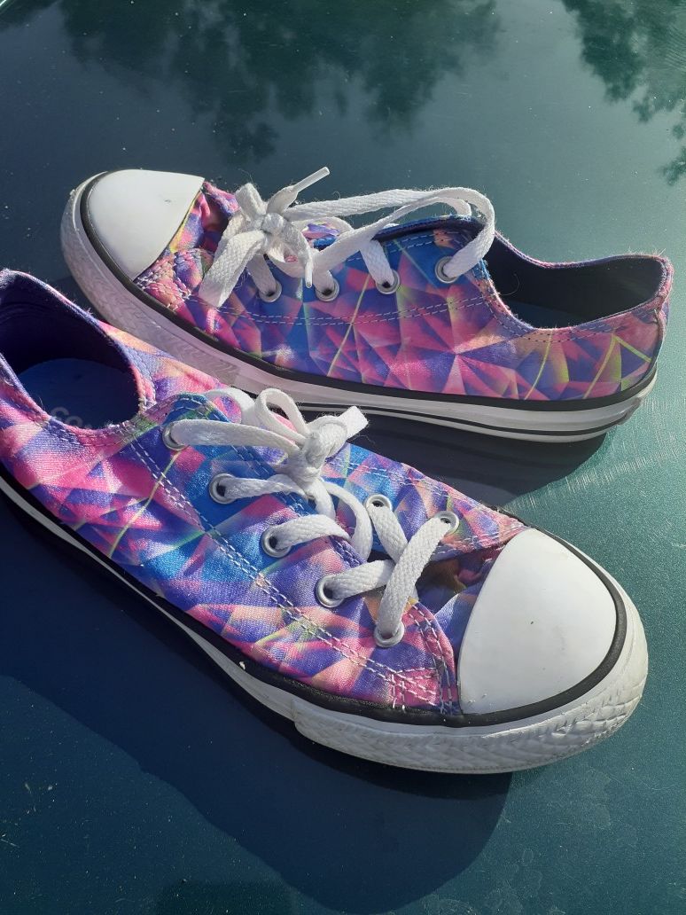 Converse size 3