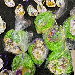 Mardi Gras Oyster Shells 