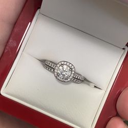 Engagement Ring And Wedding Band Set