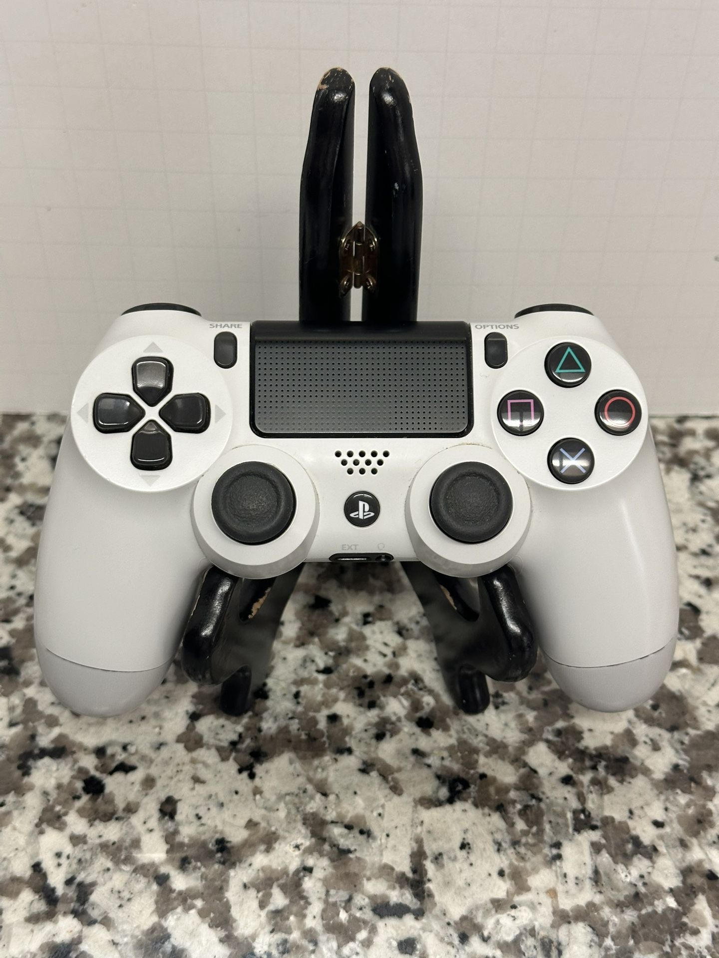 PS4 Controller
