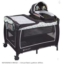 Baby Trend Folding Playard + Bassinet Topper & Carry Bag