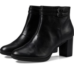 Clarks Women's Bayla Light Fashion Boot