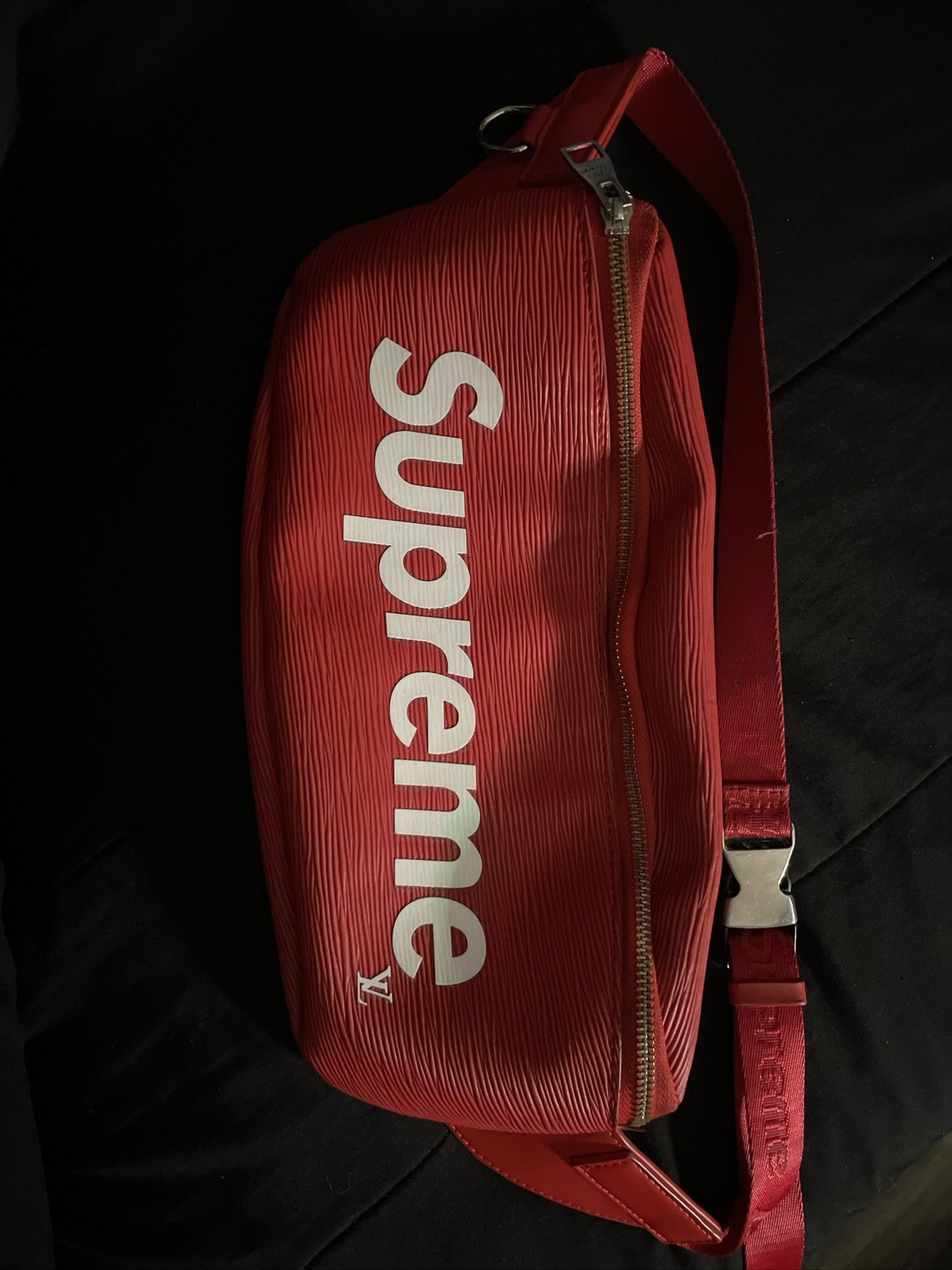 supreme x LV bumbag (fanny pack) need gone asap