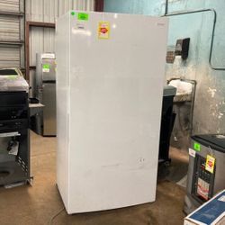 Frigidaire stand up deep freezer FFFU20F2VW