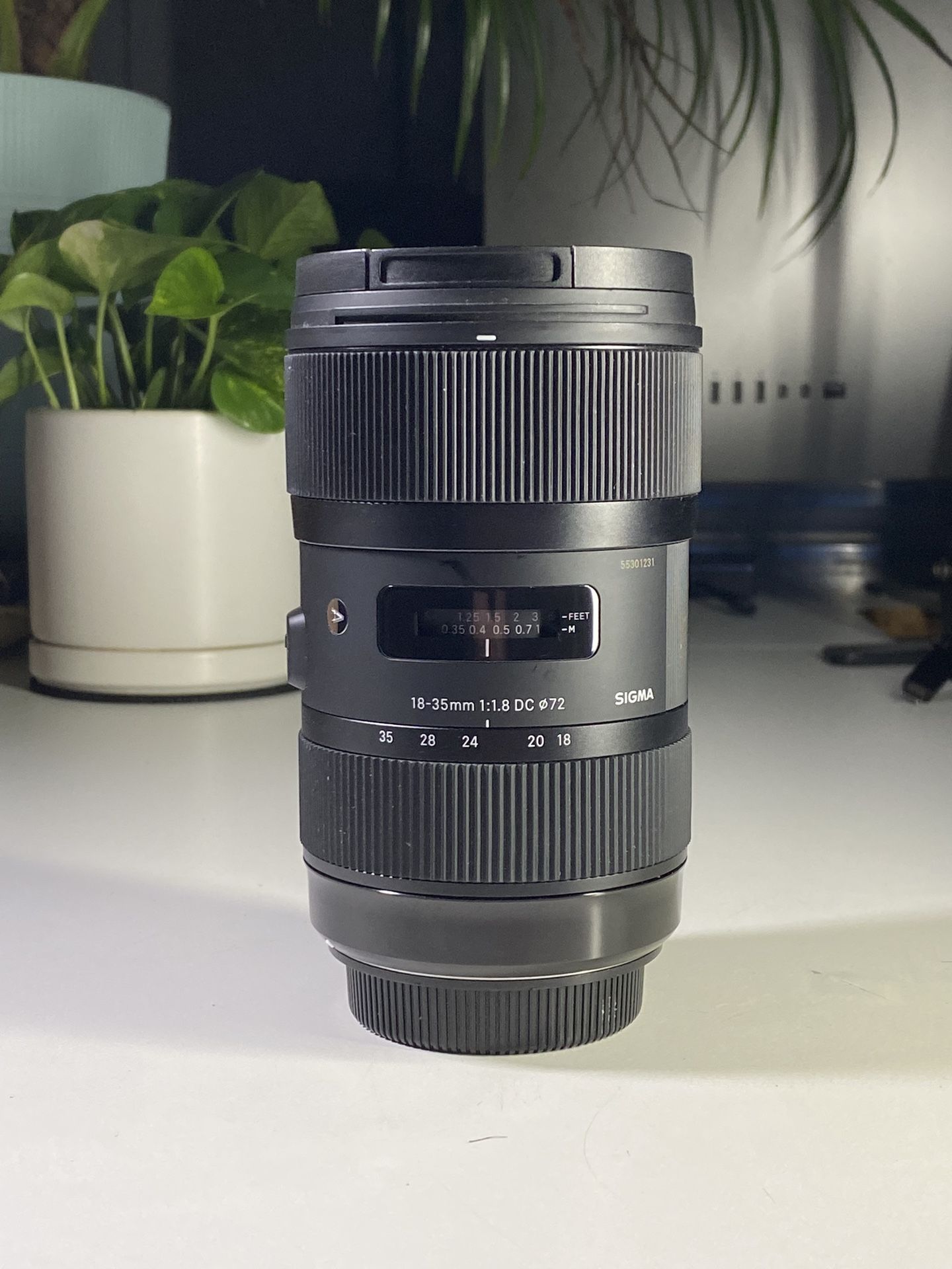 Sigma 18-35mm f/1.8 DC HSM Art Lens for Canon EF