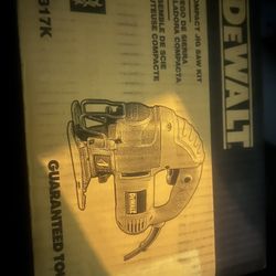 DeWalt Compact Jig Saw Kit