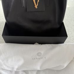 New Versace Tote Bag With Dust Bag And Box