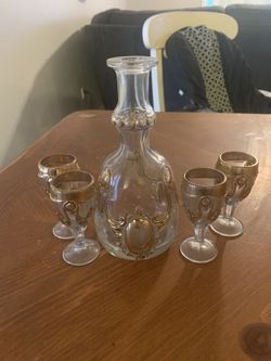 Vintage decanter set