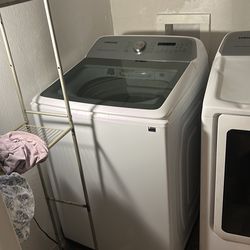 Washer and dryer/lavadora y secadora