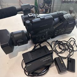 Sony NEX-EA50UH  PROFESIONAL CAMCORDER  / Trípod