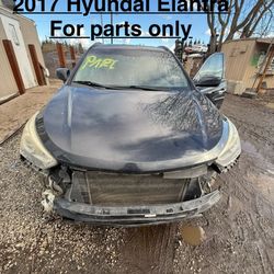 2017 Hyundai Santa Fe For Parts Only