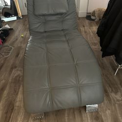 Lounge Recliner 