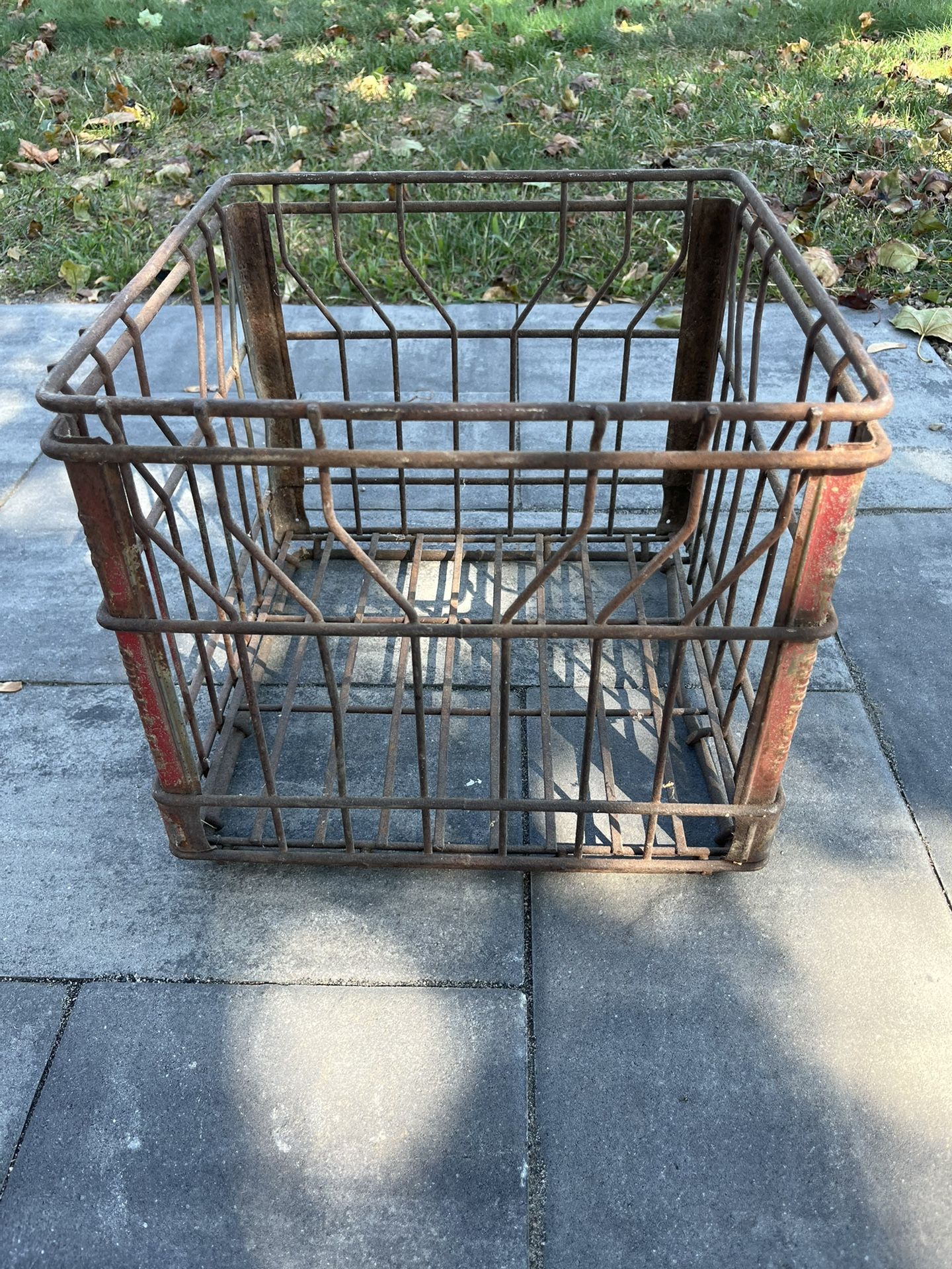 Vintage Metal Guida Milk Crate
