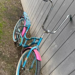 Woman’s Schwinn Bike 