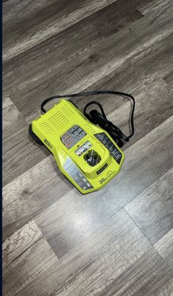 RYOBI 18V FAST CHARGER 