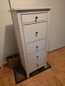 IKEA - Hemnes 5-Drawer Chest in a great Condition