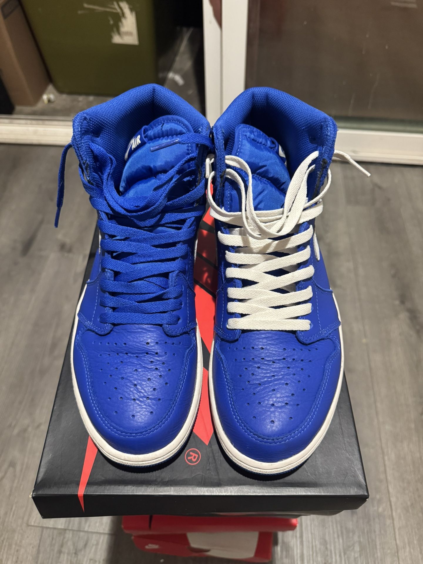 JORDAN 1 HYPER ROYAL SZ 11