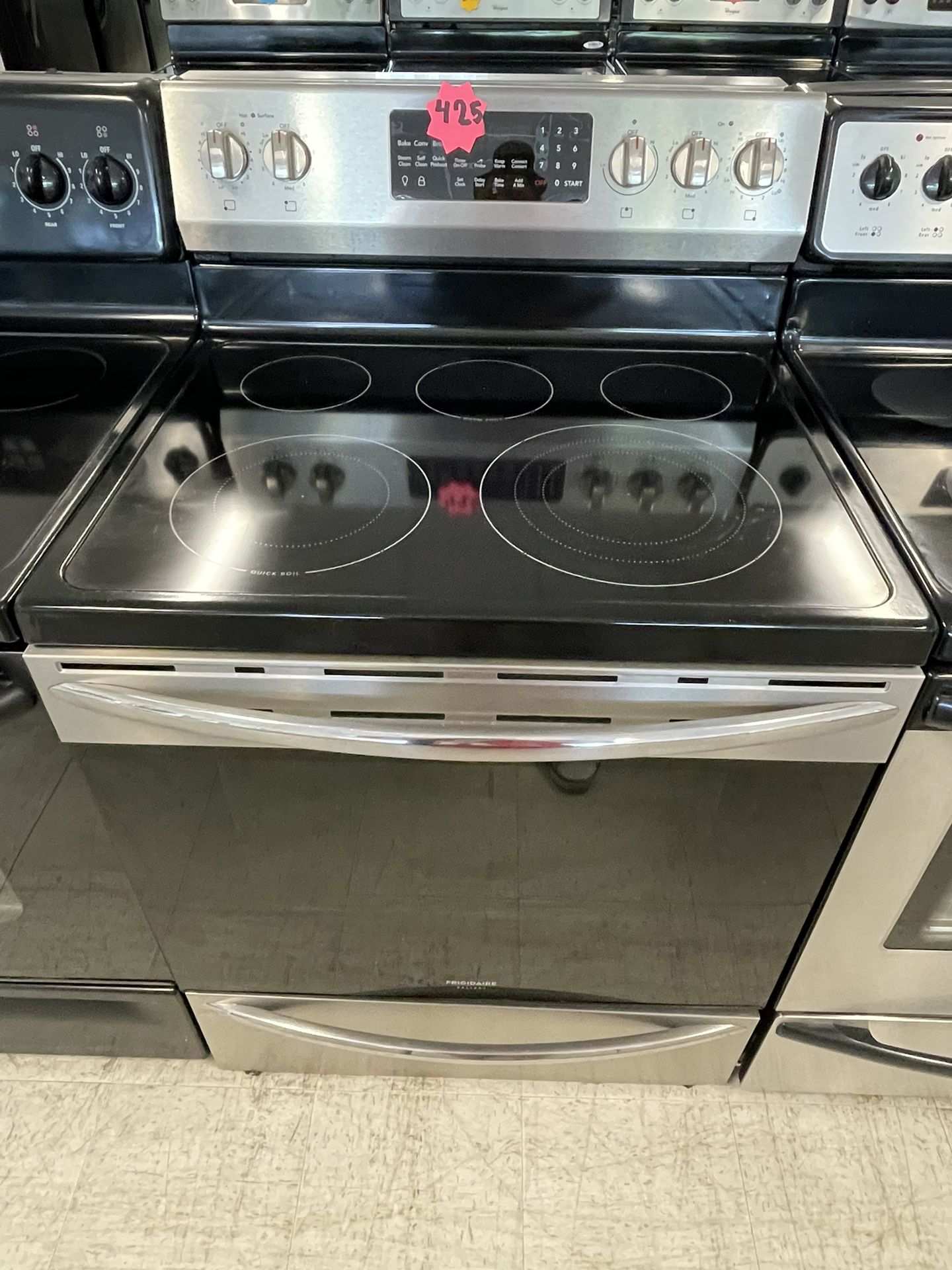 Frigidaire Electric Stove Used In Good Condition With 90days Warranty 