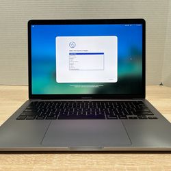 $550, 2TB SSD, 32GB RAM, 2020 MacBook Pro 13”, Quad-Core i5, Touch Bar