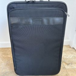 Hartmann Black Ballistic Nylon 23” Two Wheeled Luggage Expandable Handle