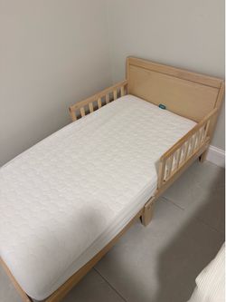 👶 Toddler Bed - In great condition 🛌