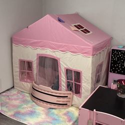 FREE Girls Fort House