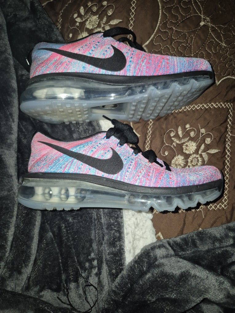 $30.  Nike  Women's Flyknit Max Size5