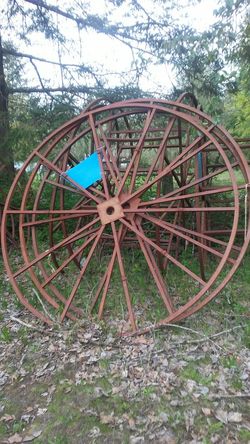 Lots of Rusted steel metal spools