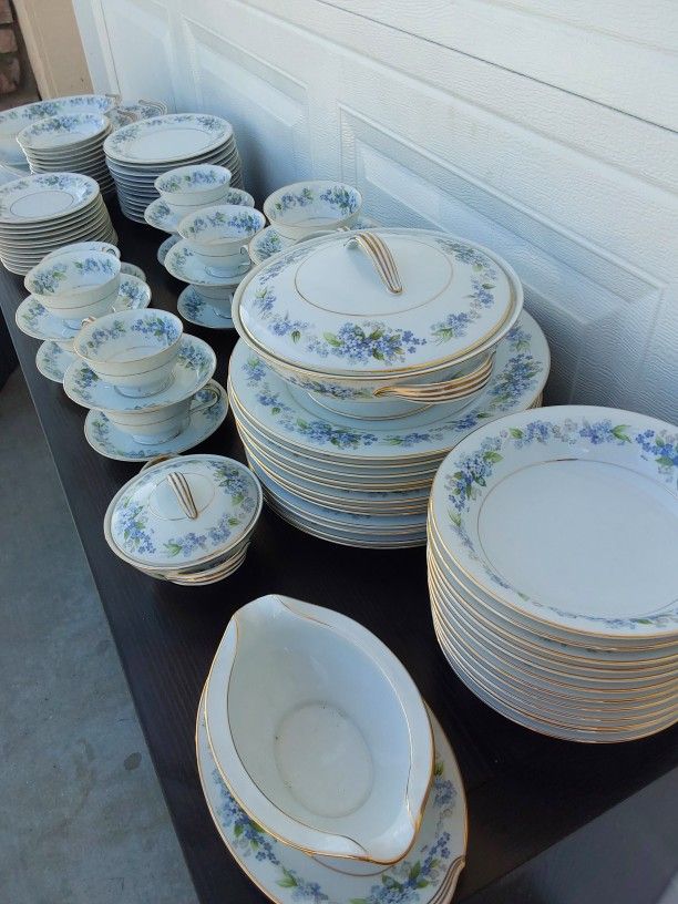 Vintage FULL SERVICE  OF 12  NORITAKE CHINA