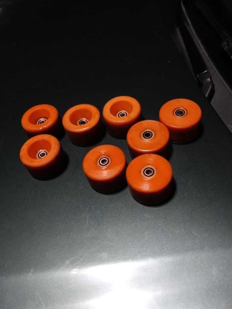 8 Orange Polyurethane Wheels With New Precision Bearings