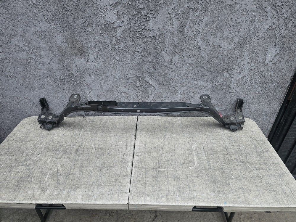 Ford Fusion 2017 2018 2019 2020 2021 Tie Bar Radiator Support