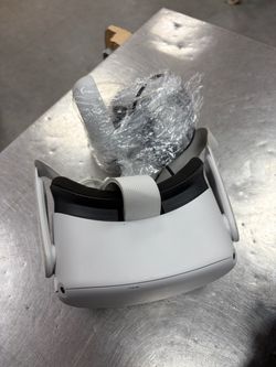 Meta Quest 2 VR Headset