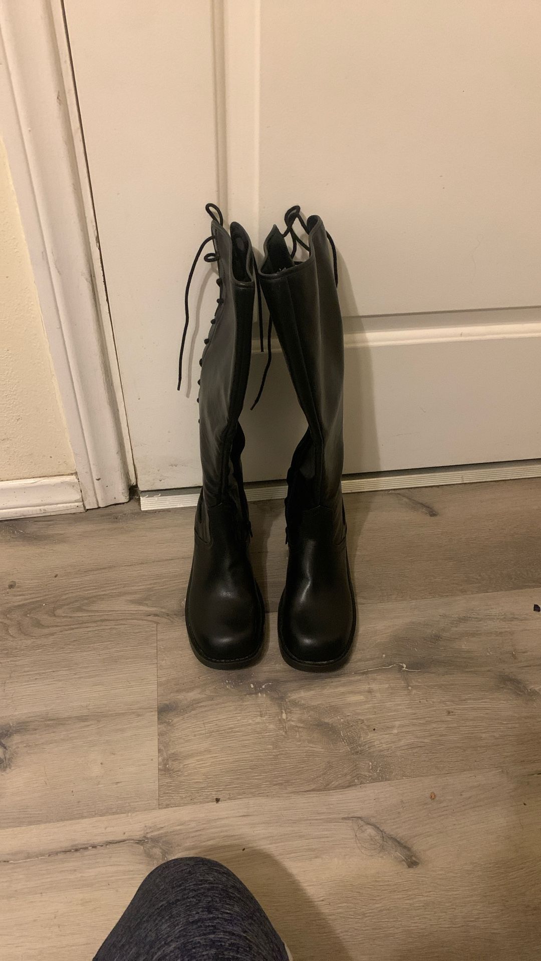 Black Boots
