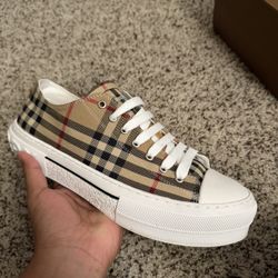 Burberry Converse 1.1 