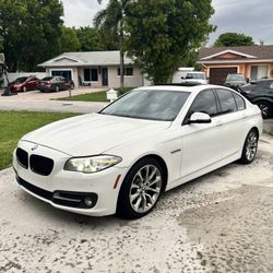 BMW 528i 2008  $8000 OBO