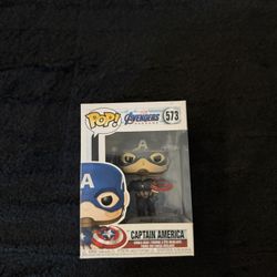 Funko Pop! Marvel: Avengers Endgame - Captain America w/ Broken Shield & Mjoini