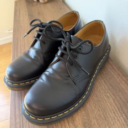 Dr. Martens 1461 Women’s Smooth Leather Oxford Shoes - M 8 /  W 9 | Excellent Condition
