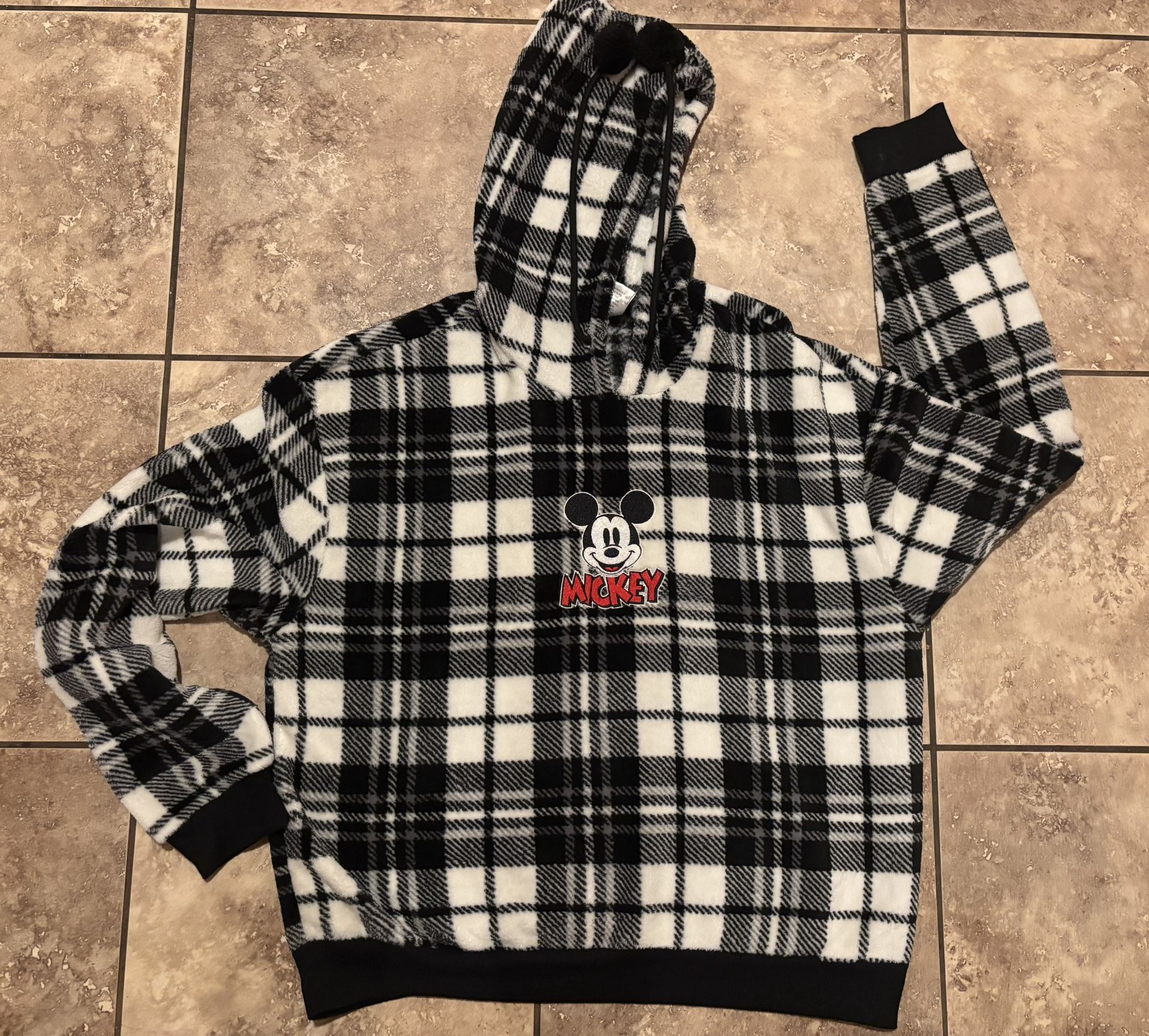 Women’s Medium Disney (soft)