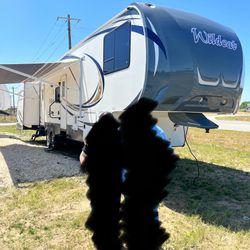 Wildcat Fifth Wheel RV