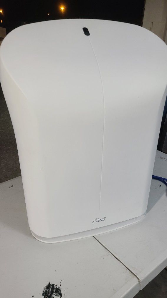 The Rabbit Air BioGS HEPA Air Purifier SPA-550A
