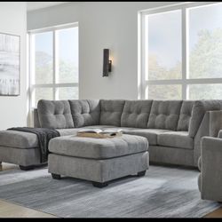 New Ashley Furniture -  Comfy Sofa Chaise Sectional 