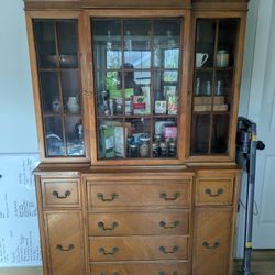 Beautiful Antique Hutch