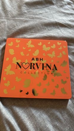 Ash Norvina Anastasia collection makeup