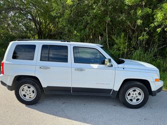 2014 JEEP PATRIOT SPORT 2.4L *ONLY 37,000 MILES* CLEAN CARFAX* FINANCE  *ONLY 37,000 MILES *  2.4L 4CYL. GREAT ON GAS FWD*  CLEAN CARFAX  CLEAN FLORID