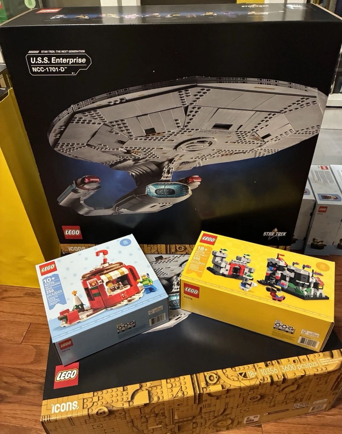 LEGO Star Trek U.S.S. ENTERPRISE NCC-1701-D SET 10356 w/ All 3 GWP!