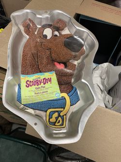 Scooby Doo & Thomas The Tank Wilton Cake Pan