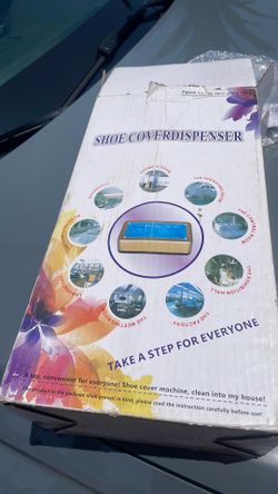 Shoe cover dispenser
